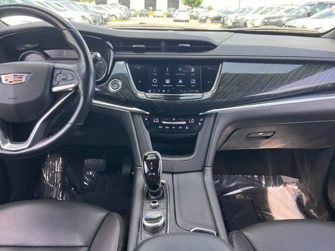 Used 2020 Cadillac XT6 Premium Luxury AWD/4WD image 16