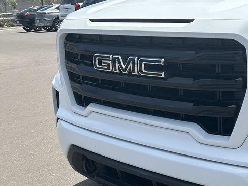 Used 2021 GMC Sierra 1500 Elevation w/ X31 Off-Road Package AWD/4WD image 30