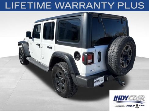 Used 2018 Jeep Wrangler Unlimited Sport AWD/4WD image 6