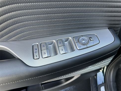 Used 2025 Hyundai Palisade Calligraphy image 13