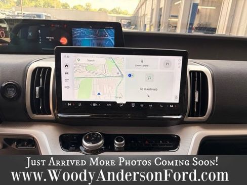Used 2025 Ford Expedition Active AWD/4WD image 13