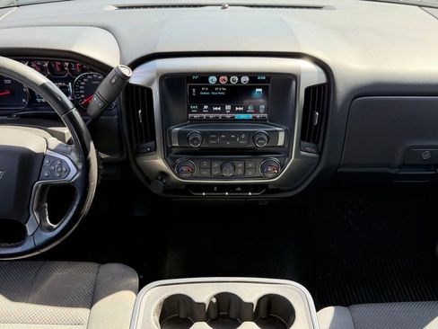 Used 2018 Chevrolet Silverado 1500 LT w/ All Star Edition RWD image 9