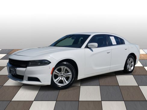 Used 2022 Dodge Charger SXT image 1