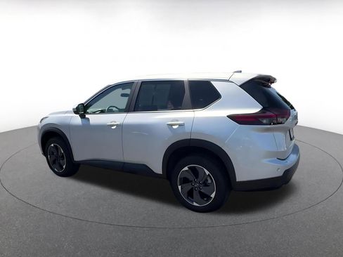 Used 2025 Nissan Rogue SV FWD image 10