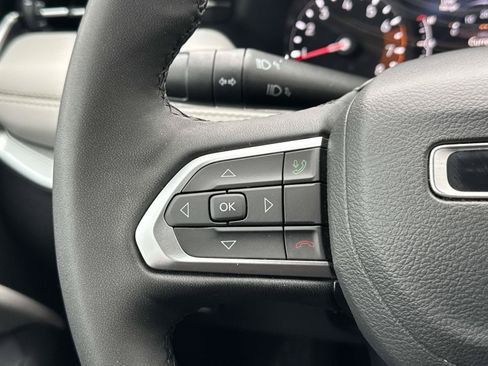 Used 2025 Jeep Compass Limited AWD/4WD image 7