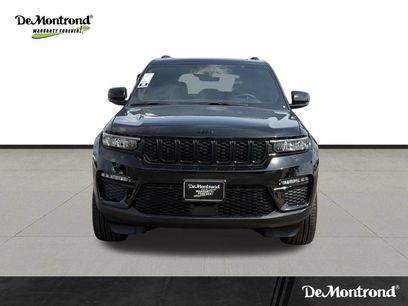 New 2025 Jeep Grand Cherokee Limited w/ Black Appearance Package