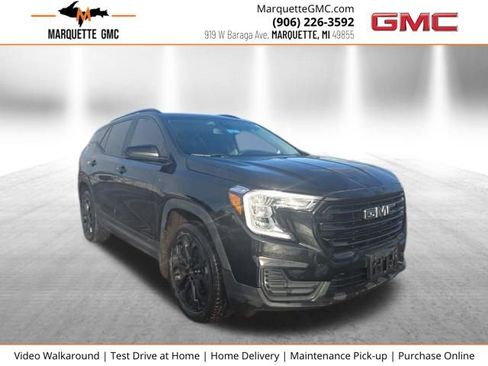 Used 2022 GMC Terrain SLE w/ Driver Convenience Package image 1