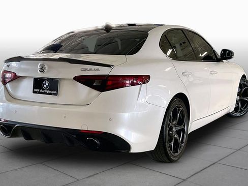 Used 2017 Alfa Romeo Giulia Ti w/ TI 19" Sport Package AWD/4WD image 12