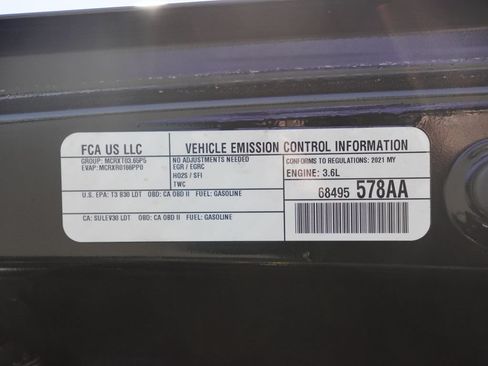 Certified 2021 Jeep Gladiator Overland w/ Popular Equipment Package AWD/4WD image 39
