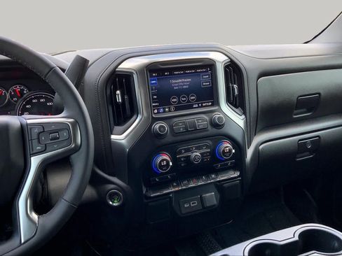 Used 2022 Chevrolet Silverado 1500 LT RWD image 7