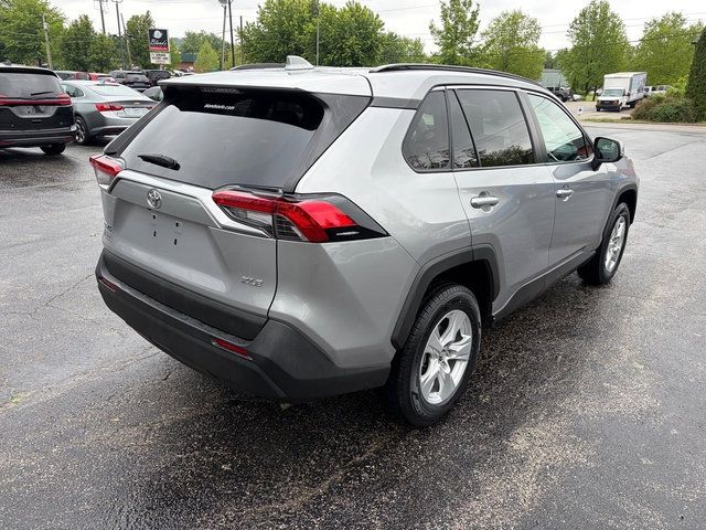 Used 2019 Toyota RAV4 XLE FWD image 6