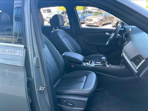 Used 2023 Audi Q5 2.0T Premium w/ Convenience Package AWD/4WD image 11