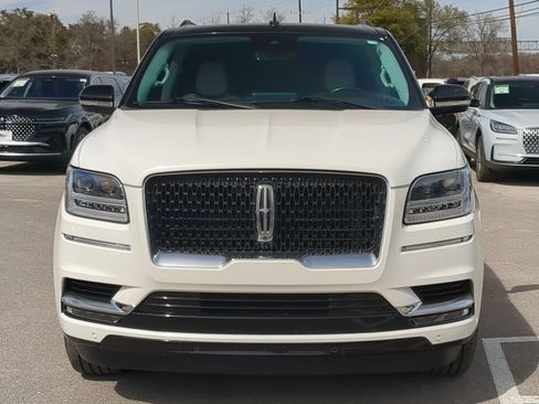 Used 2021 Lincoln Navigator L Black Label w/ Special Edition Package image 8