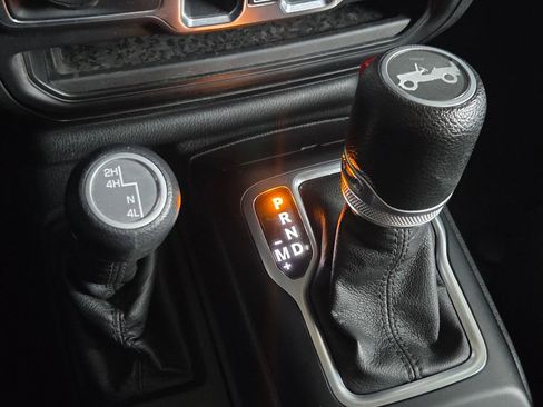 Certified 2020 Jeep Wrangler Unlimited Sport AWD/4WD image 9
