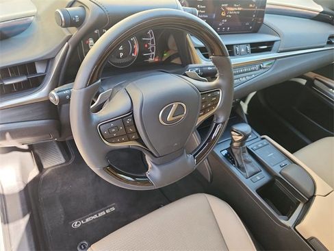 Used 2020 Lexus ES 350 w/ Premium Package image 10