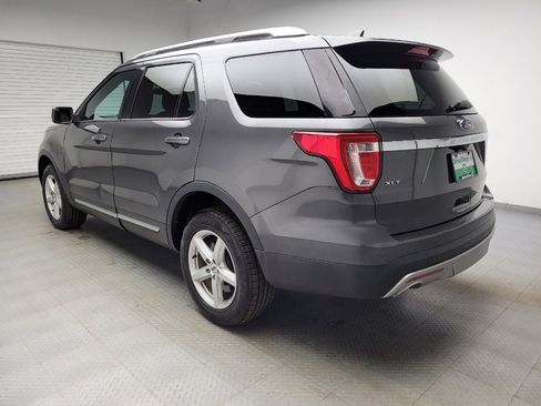 Used 2017 Ford Explorer XLT w/ Equipment Group 202A AWD/4WD image 5