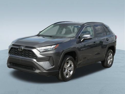 Used 2024 Toyota RAV4 XLE FWD image 3