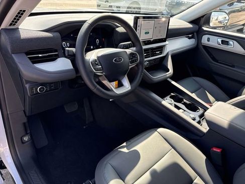 New 2026 Ford Explorer Active RWD image 22