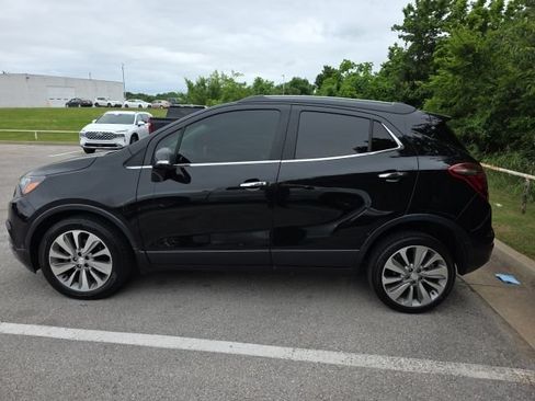 Used 2019 Buick Encore Preferred FWD image 2