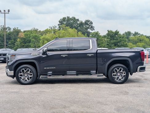 Used 2022 GMC Sierra 1500 SLT w/ SLT Premium Plus Package AWD/4WD image 6