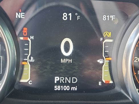 Used 2020 Jeep Gladiator Overland image 9