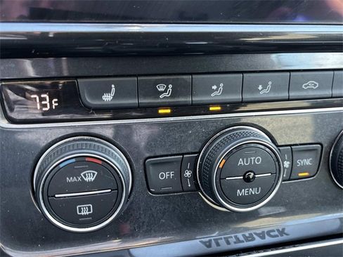 Used 2018 Volkswagen Golf Alltrack SEL image 34