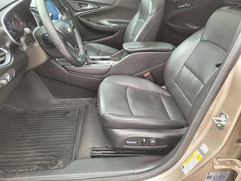 Used 2023 Chevrolet Malibu LT FWD image 17