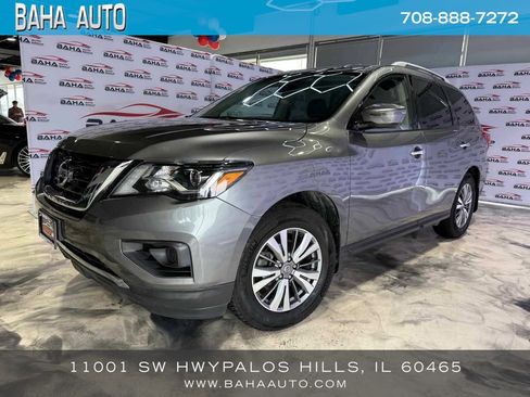 Used 2020 Nissan Pathfinder S image 1