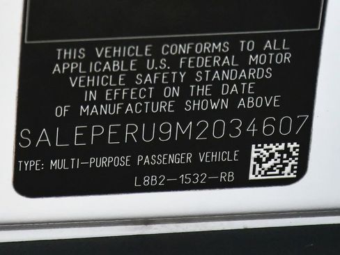 Used 2021 Land Rover Defender 110 SE AWD/4WD image 18