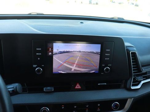 Used 2023 Kia Sportage LX image 24