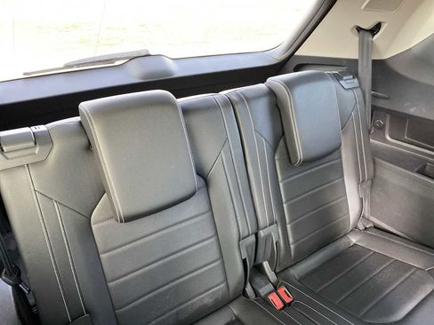 Used 2023 Volkswagen Atlas SEL Premium image 18