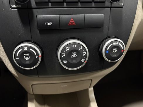 Used 2008 Kia Spectra EX image 18