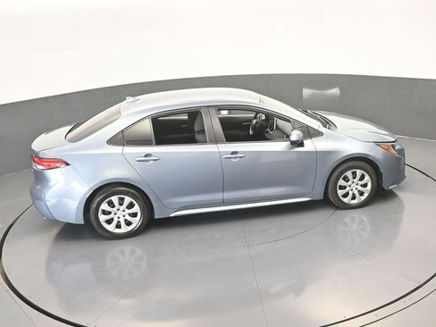 Used 2021 Toyota Corolla LE image 48