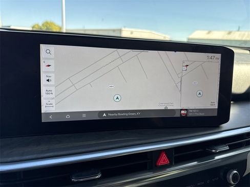 Used 2025 Kia Sorento SX image 18