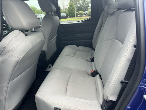 Used 2025 Toyota Tacoma SR5 AWD/4WD image 32