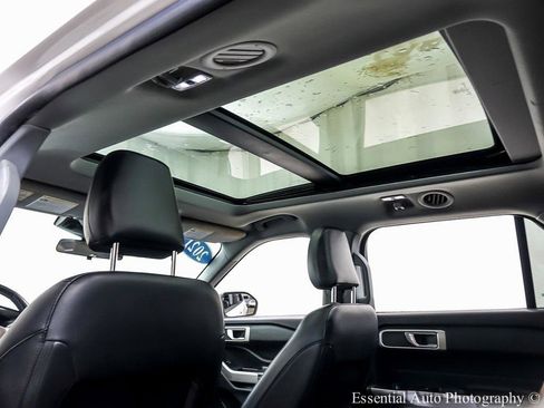 Certified 2021 Ford Explorer XLT w/ Equipment Group 202A image 13