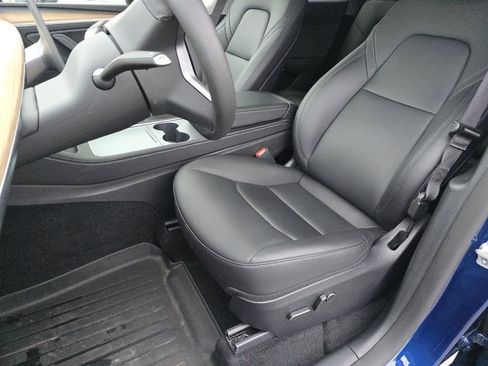 Used 2024 Tesla Model Y Long Range image 20