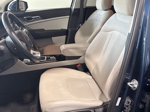 Used 2025 Kia Sportage LX image 30
