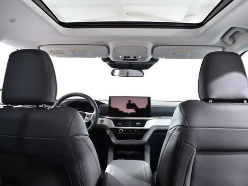 New 2026 Ford Explorer Active w/ Active Comfort Package AWD/4WD image 17