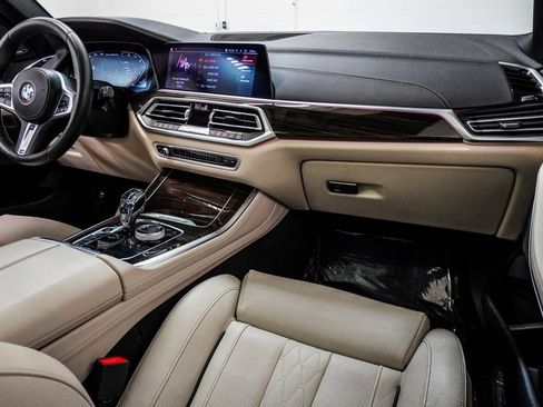 Used 2020 BMW X5 M50i w/ Premium Package image 25