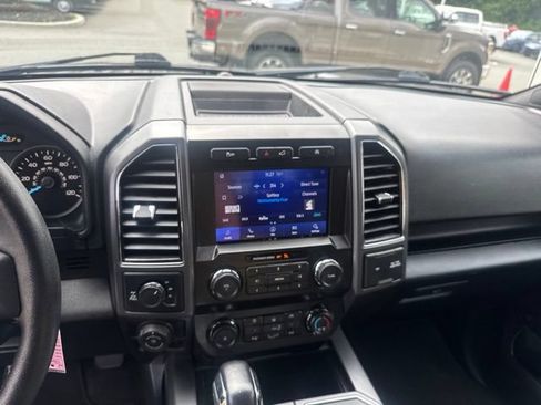 Used 2020 Ford F150 XLT w/ Equipment Group 302A Luxury AWD/4WD image 27
