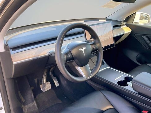 Used 2021 Tesla Model Y Long Range AWD/4WD image 14
