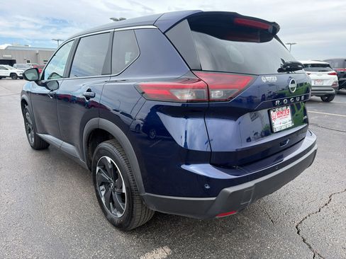 Used 2025 Nissan Rogue SV AWD/4WD image 7