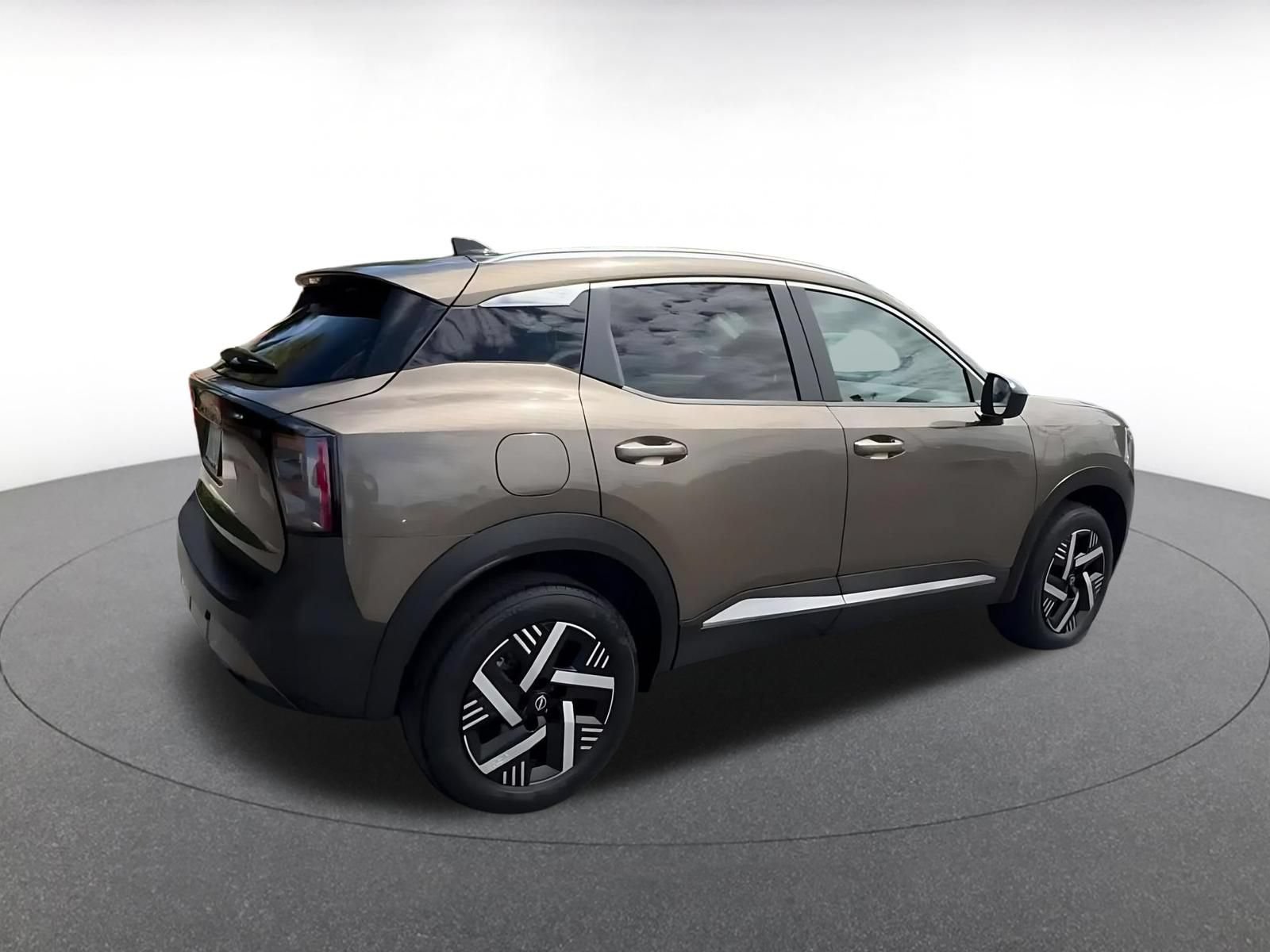 Used 2026 Nissan Kicks SV w/ Cold Weather Package FWD image 14
