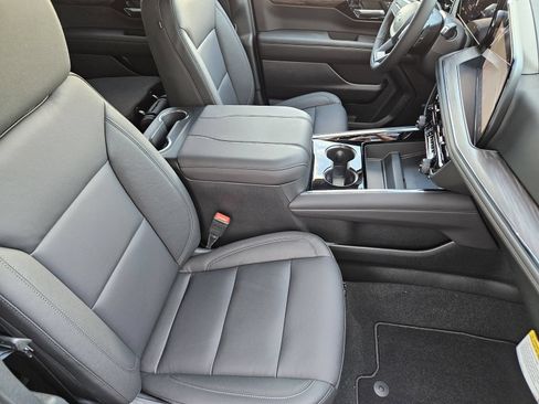 New 2026 Chevrolet Tahoe Z71 w/ Comfort Package AWD/4WD image 16