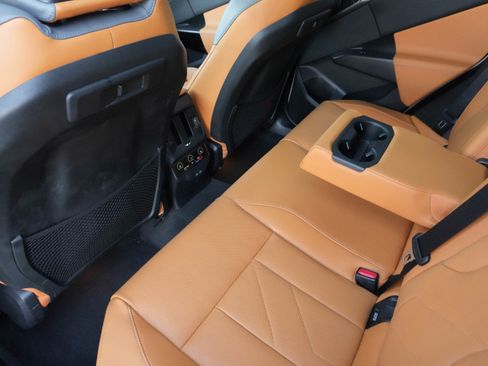 Used 2025 BMW X3 M50 image 32