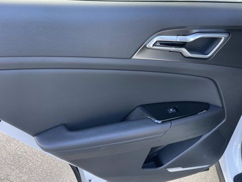 Used 2023 Kia Sportage EX image 24