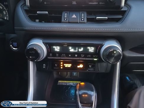 Used 2020 Toyota RAV4 Limited image 42