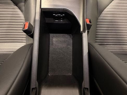 Used 2024 Toyota Camry SE image 26