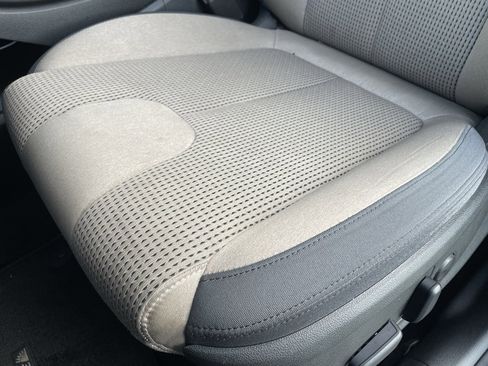 Used 2022 Hyundai Santa Fe SEL image 23